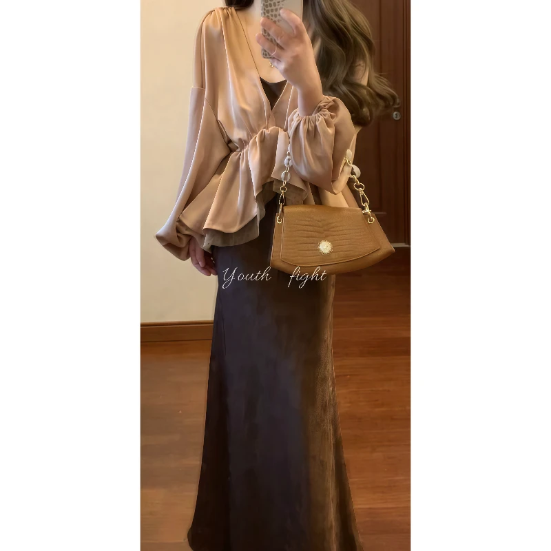 秋季富家千金摩卡提花吊带连衣裙&豆沙粉上衣绝美花瓶身套装9008