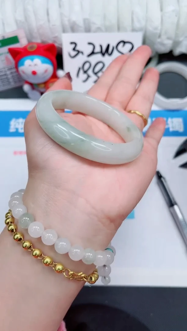 【闪购商品】石英质玉手镯未镶嵌356