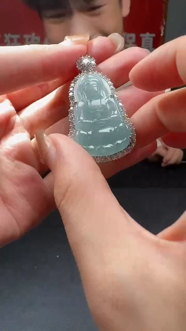 翡翠未镶嵌颈饰8648/4牌子