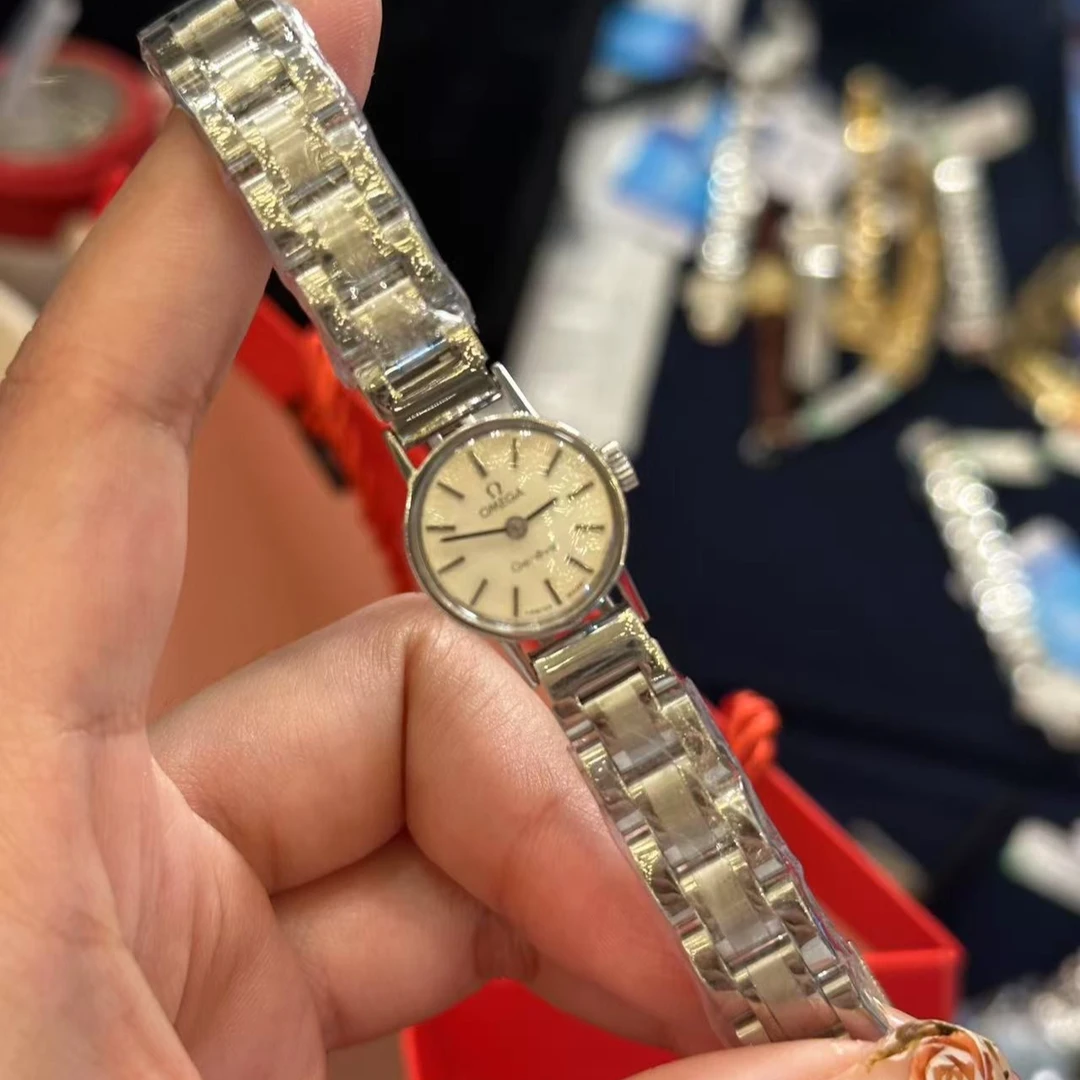 95新 Omega/欧米茄  手动机械后钻17mm/公价32999/wh9661