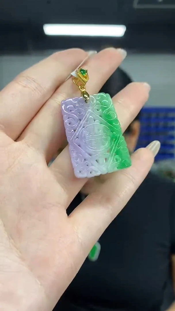 颈饰未镶嵌翡翠多样性发其一颜色微差