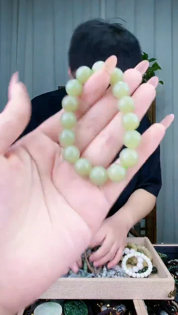 未镶嵌和田玉挂件拍一发一，多样性发货！