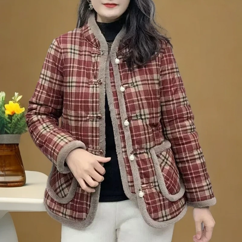 2024冬季新款妈妈装加绒加厚棉衣新中式盘扣格子时尚棉袄外套女