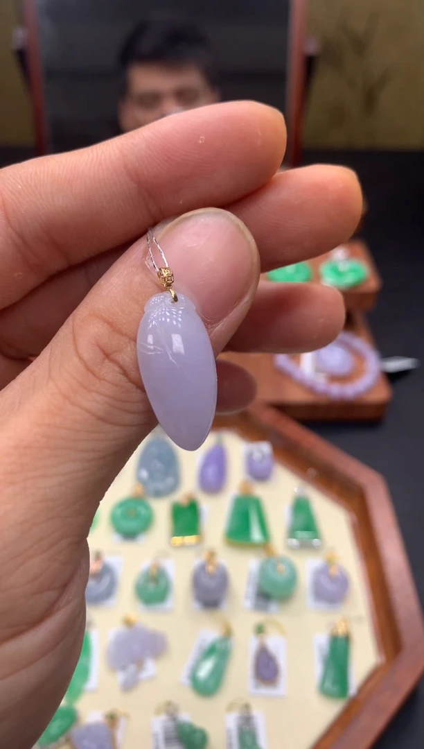 吊坠(不含链)18K金镶嵌翡翠葫芦