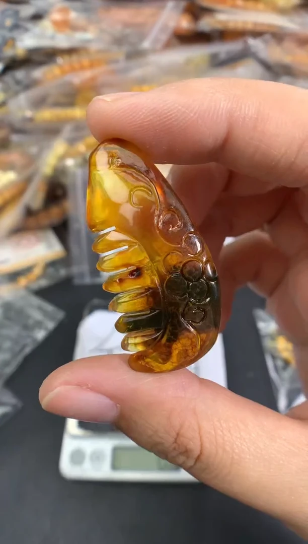 蜜蜡未镶嵌珠宝奇石1