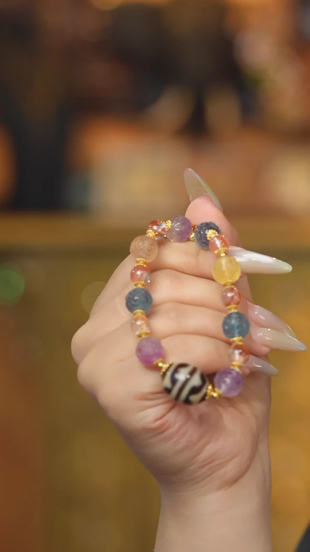 未镶嵌颈饰玛瑙/玉髓（覆膜）Q34196多样性发其一