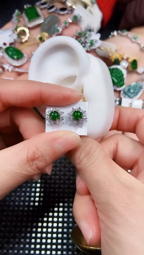 【闪购商品】翡翠耳饰未镶嵌11111111