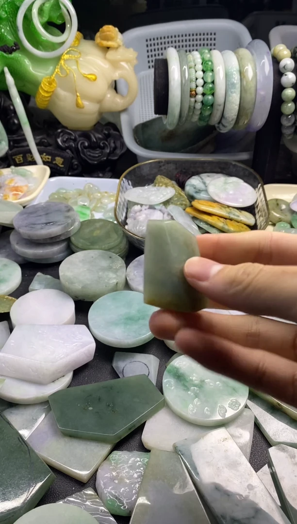 散珠翡翠A货翡翠1