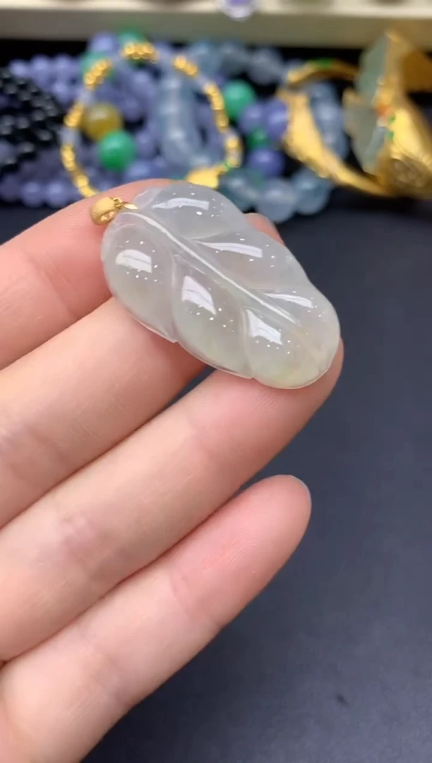颈饰18K金镶嵌翡翠50-雪姐翡翠天天见
