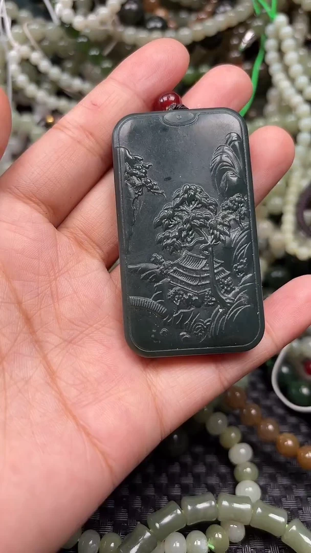 颈饰未镶嵌和田玉1