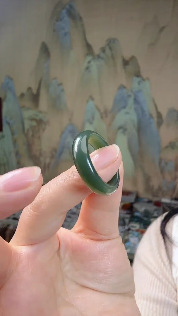 颈饰未镶嵌和田玉胖**饰24