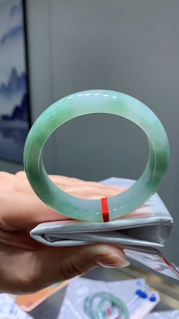 翡翠手镯未镶嵌翡翠手镯q106圈口54
