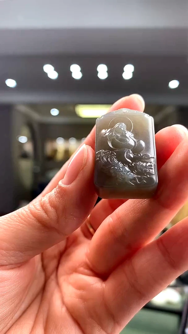 颈饰未镶嵌和田玉挂件