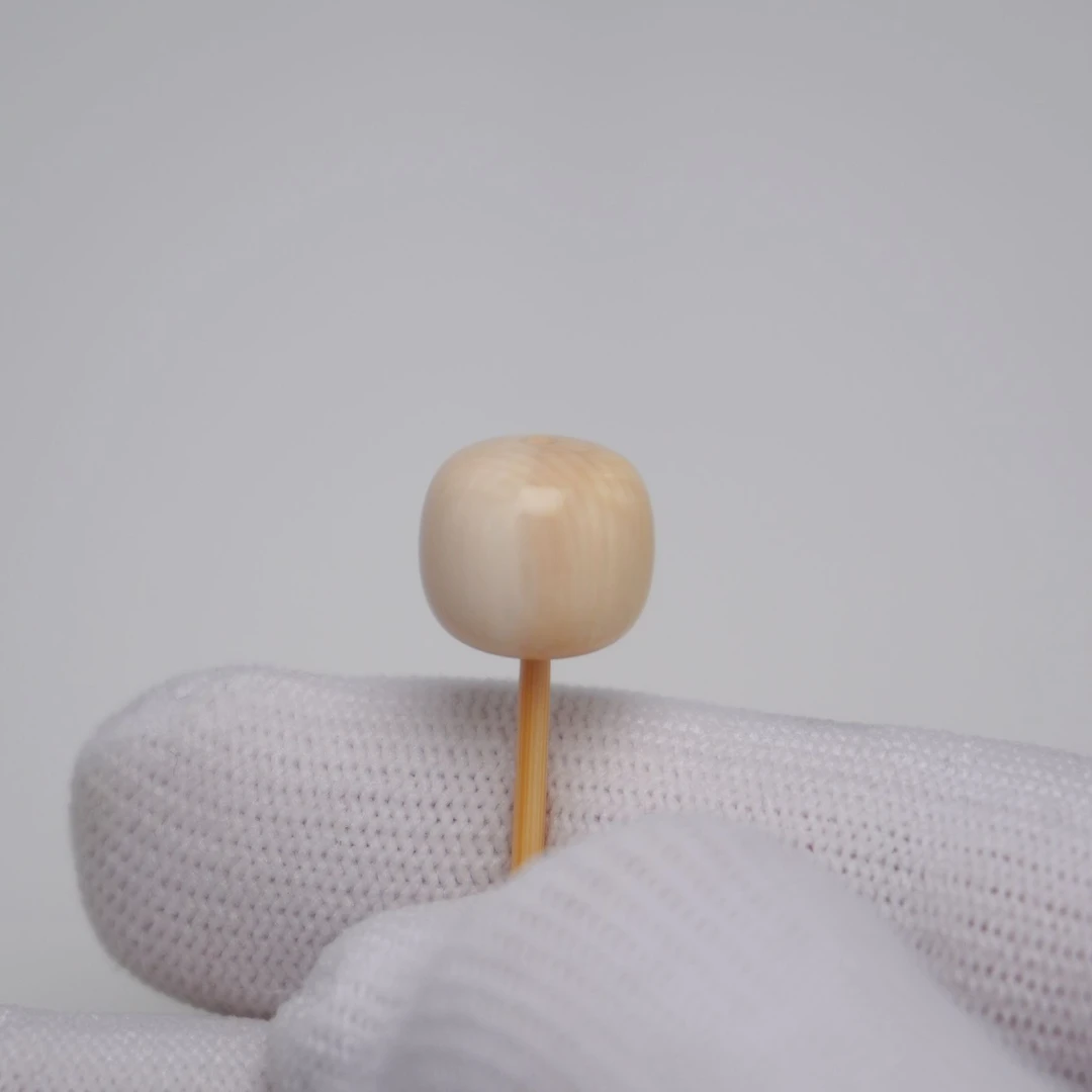 亿君天然猛犸象牙满纹芝士料老型珠顶珠配饰