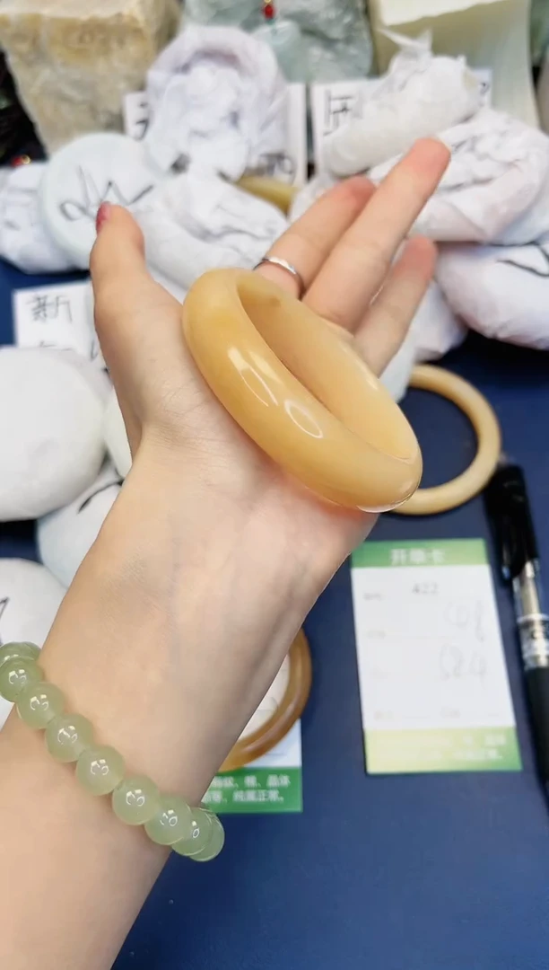 【闪购商品】石英质玉手镯未镶嵌422