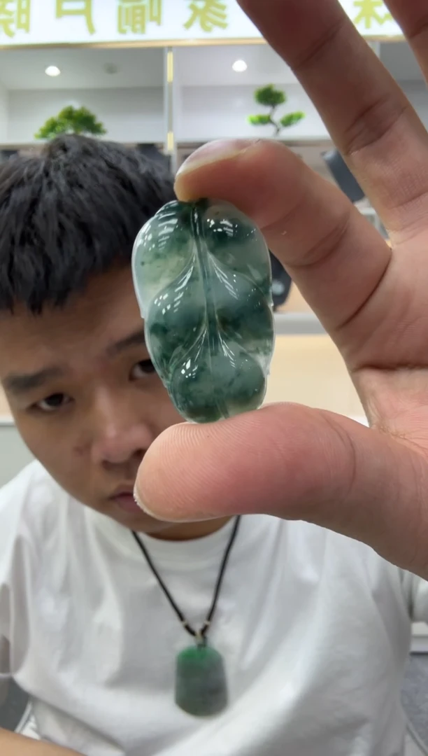 未镶嵌挂件翡翠多样性天然翡翠A货飘花叶子一件