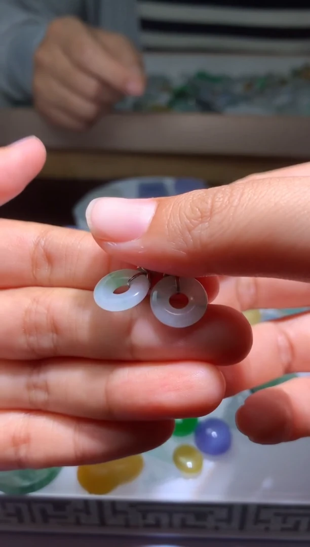 定制翡翠未镶嵌毛货