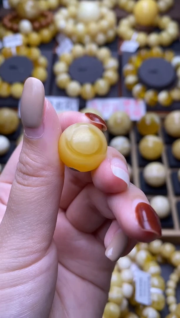 【闪购商品】琥珀裸石未镶嵌大小姐珠宝108