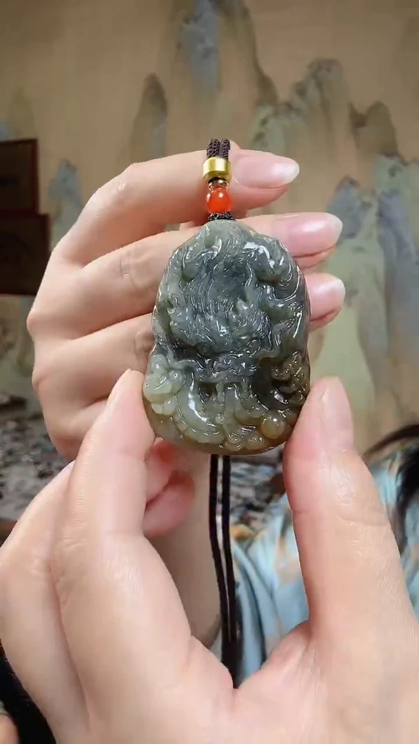 颈饰未镶嵌和田玉.