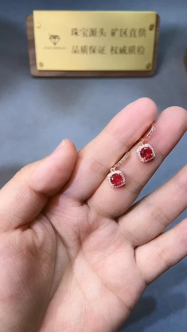 【闪购商品】红宝石耳饰银S925镶嵌354