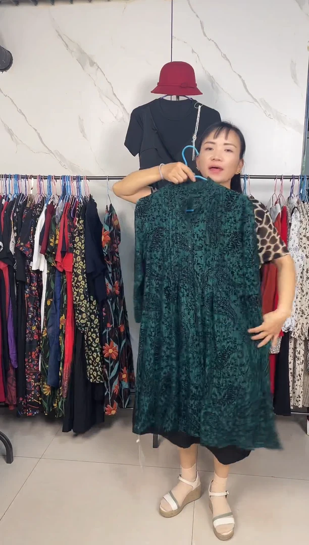 全新女装时尚连衣裙