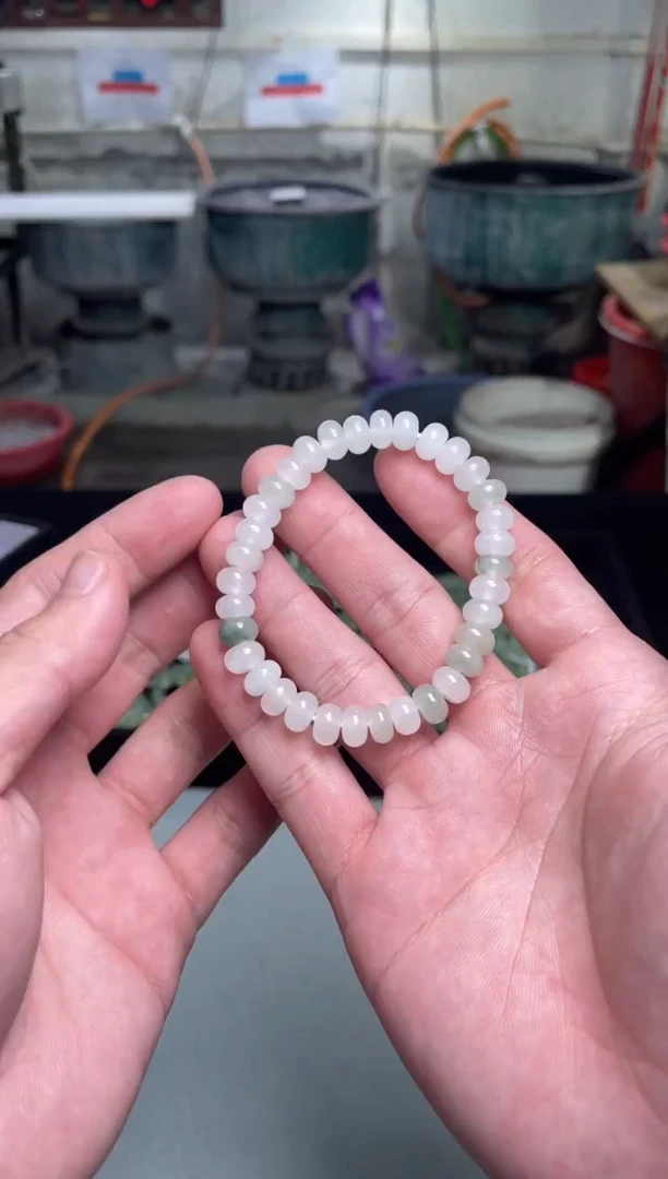 【闪购商品】石英质玉手串未镶嵌天山翠算盘珠多样性发其一