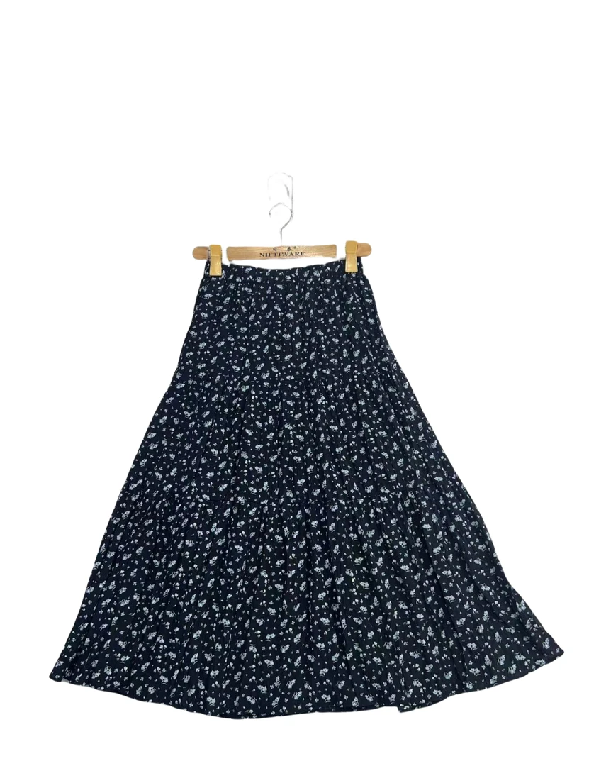 8536-1  碎花  设计感  简约  时尚  休闲  半身裙