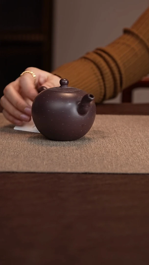 【闪购商品】紫砂茶壶点砂紫罗兰一粒珠