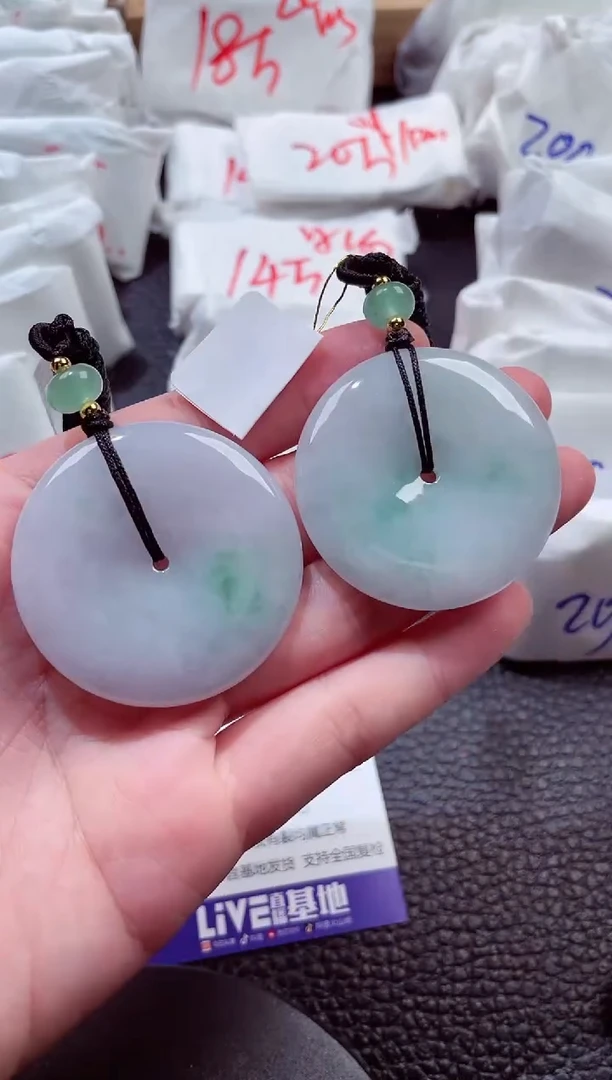 翡翠未镶嵌颈饰00007408