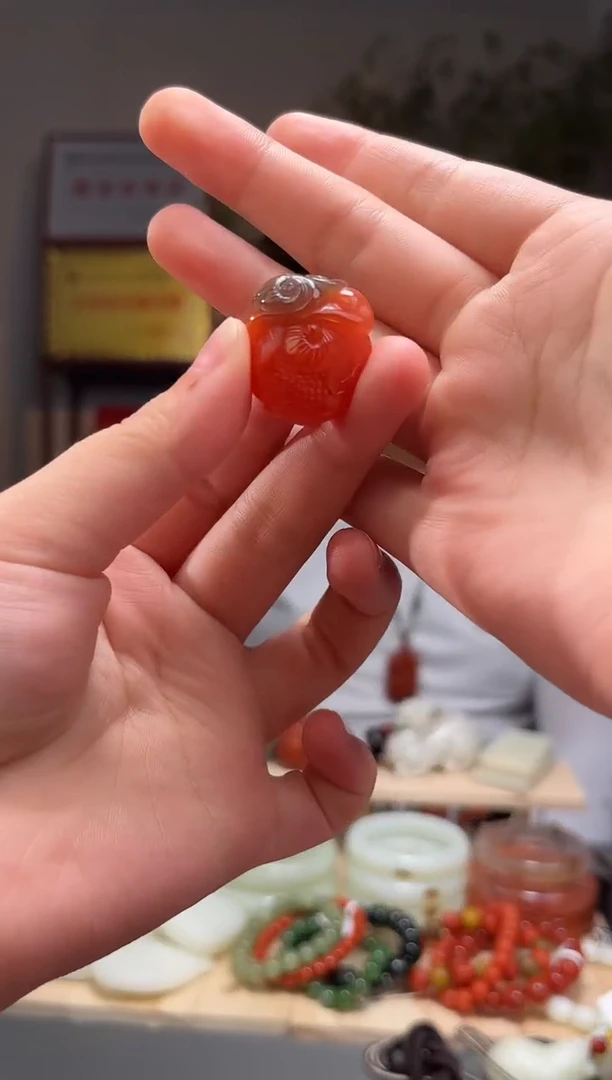 颈饰未镶嵌南红玛瑙吊坠
