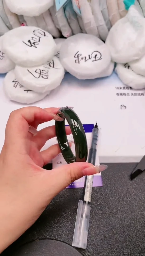 未镶嵌手镯和田玉04T81-51