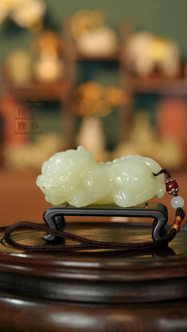 玉《纳福貔貅》摆件