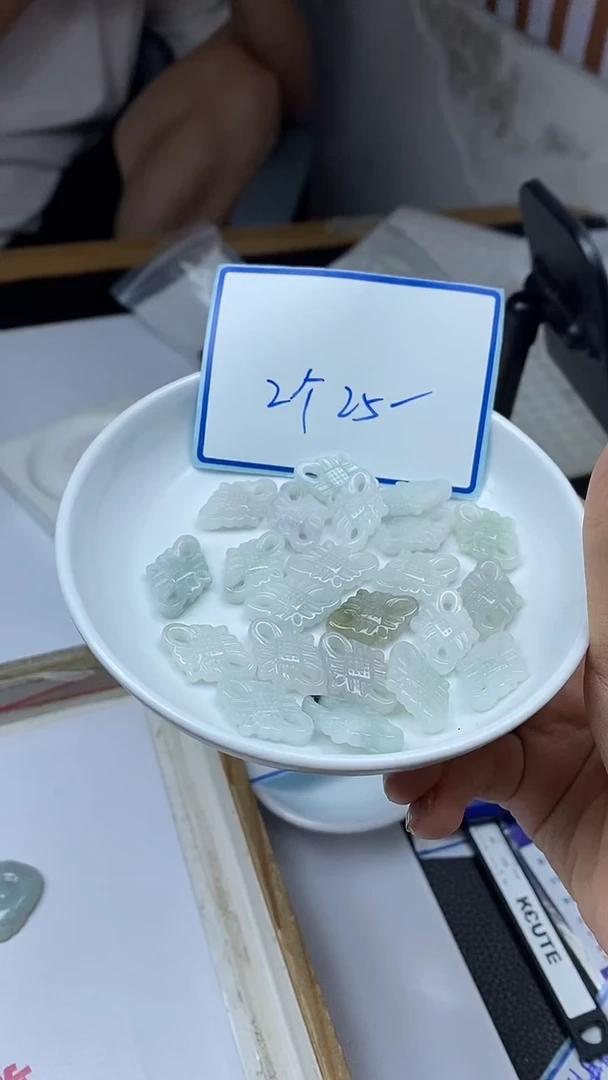 手饰翡翠未镶嵌0628翡翠（小）中国结2个25元