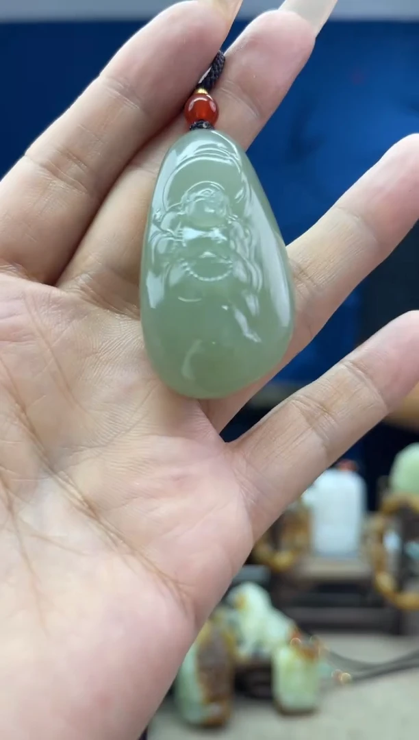 和田玉未镶嵌颈饰1