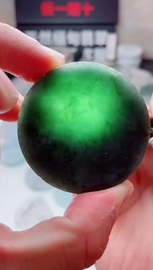 翡翠未镶嵌颈饰428.......