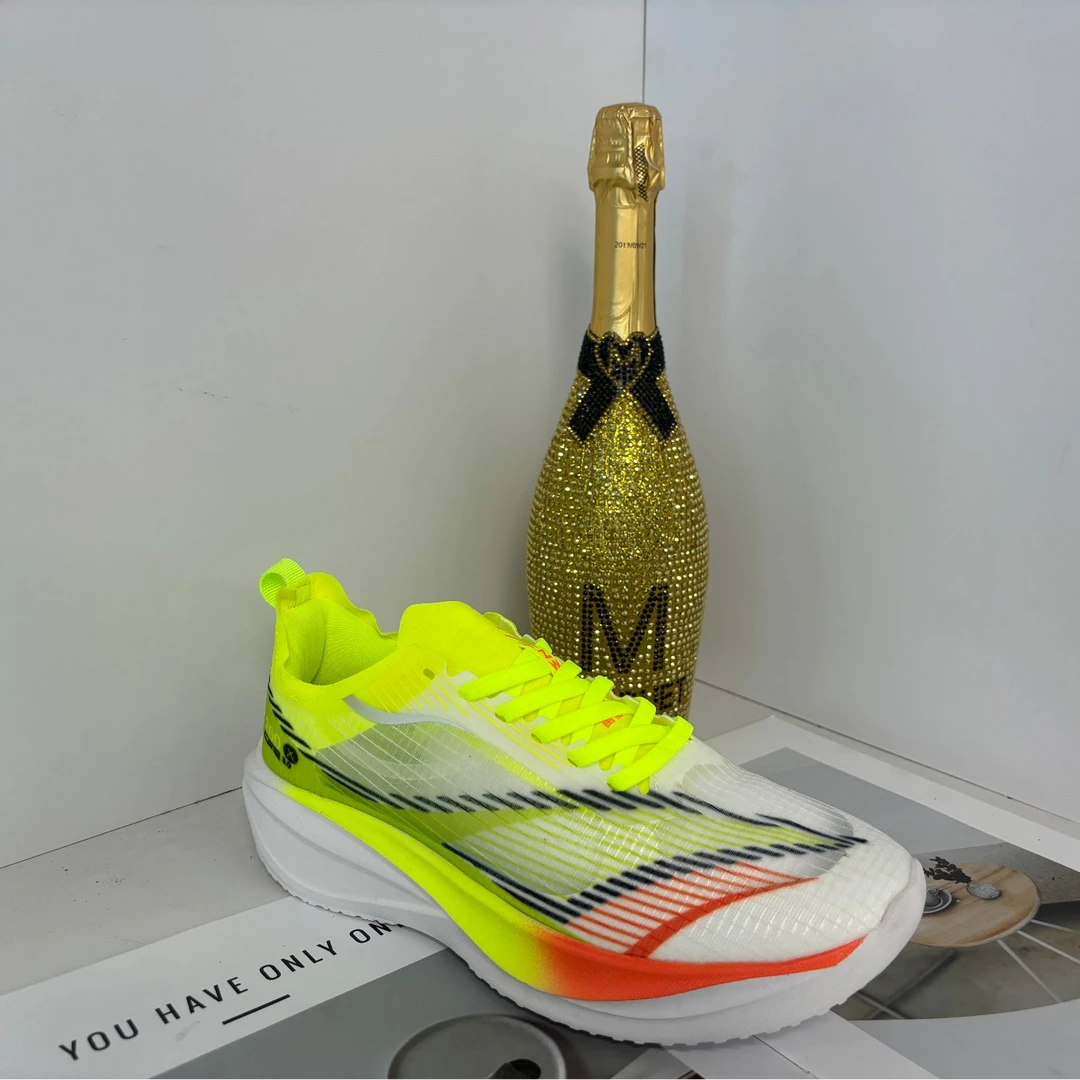 夏季男女同款碳板减震防滑时尚百搭运动休闲鞋CT/Ultra[Y/C]