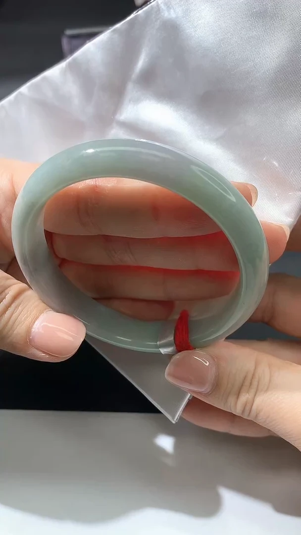 【闪购商品】翡翠手镯未镶嵌手镯