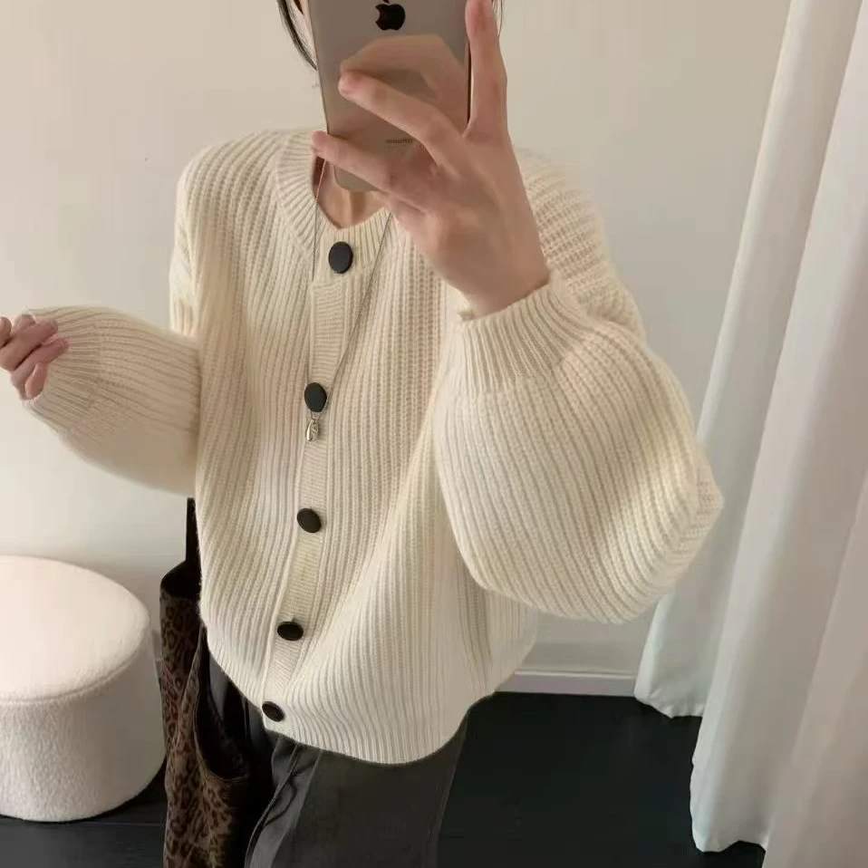 JGCZZ5183【超凶姐糖果毛衣】#简约圆领大黑扣开衫毛衣5183