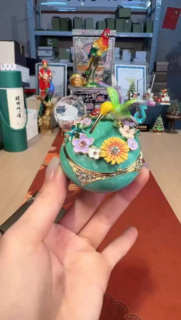 【闪购商品】杯243绿色蜂鸟盒