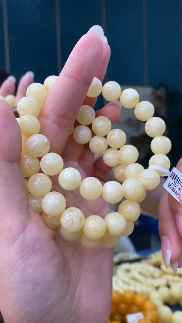 裸石琥珀未镶嵌51多样性发其一