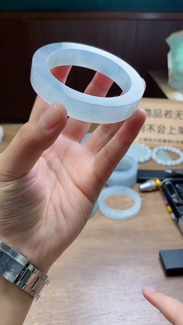 定制翡翠手镯未镶嵌定制