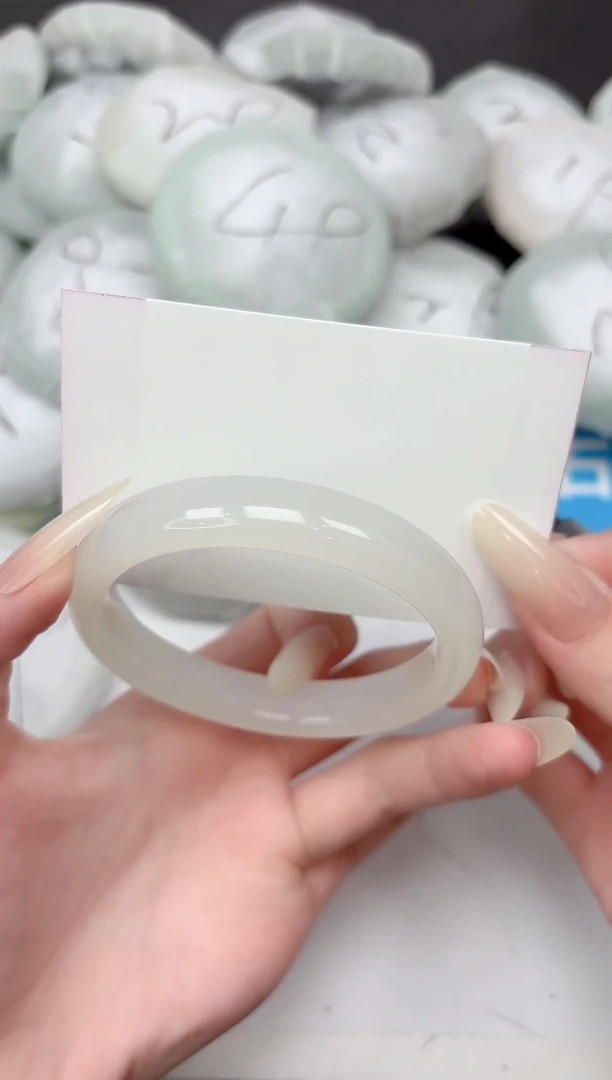 未镶嵌手镯石英质玉82-59.5