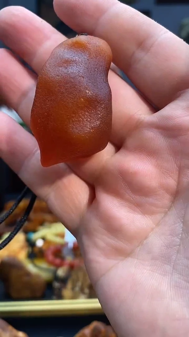 琥珀颈饰未镶嵌吊坠