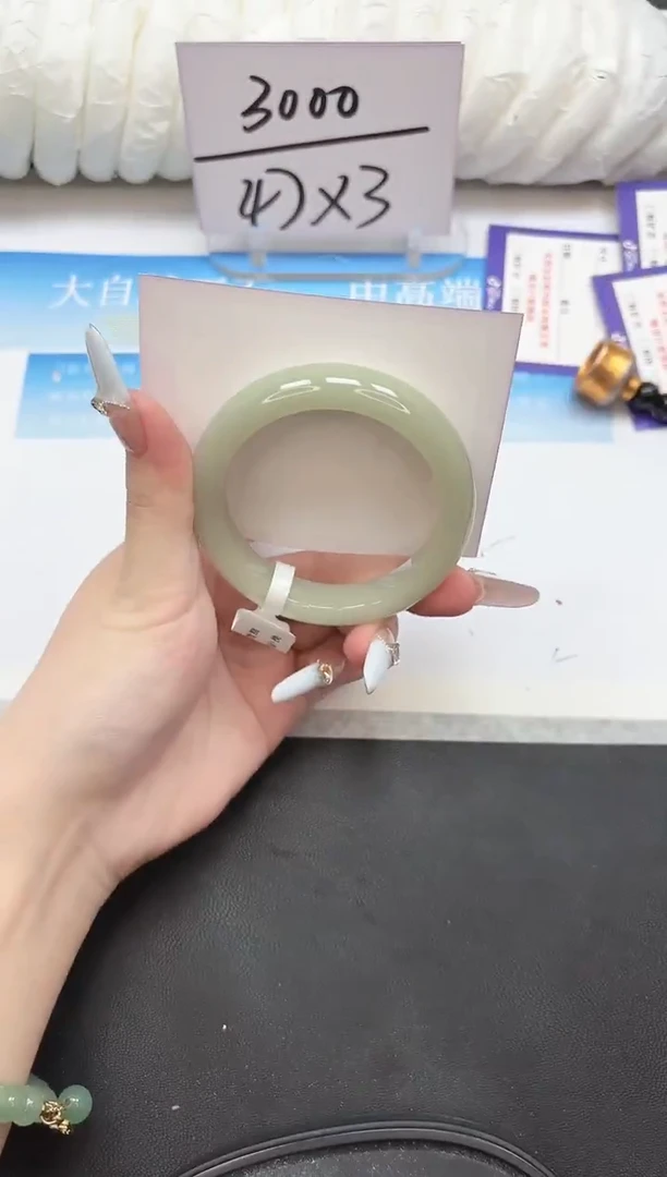 未镶嵌手镯石英质玉217-52.7