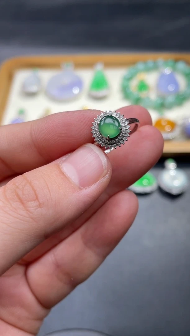 【闪购商品】翡翠戒指18K金镶嵌43..........