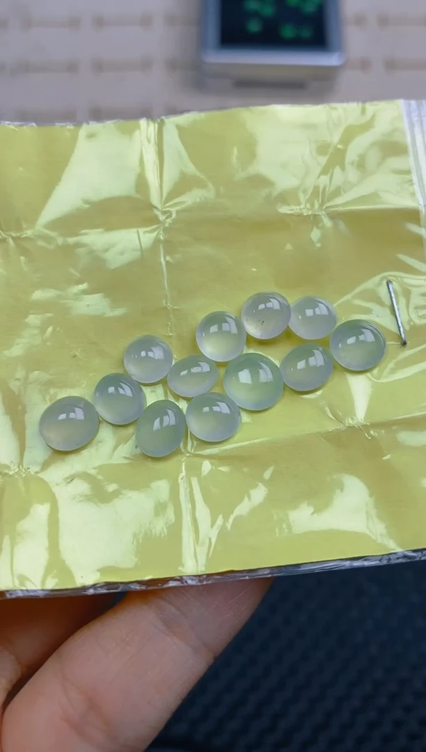 定制翡翠未镶嵌天然翡翠蛋面32