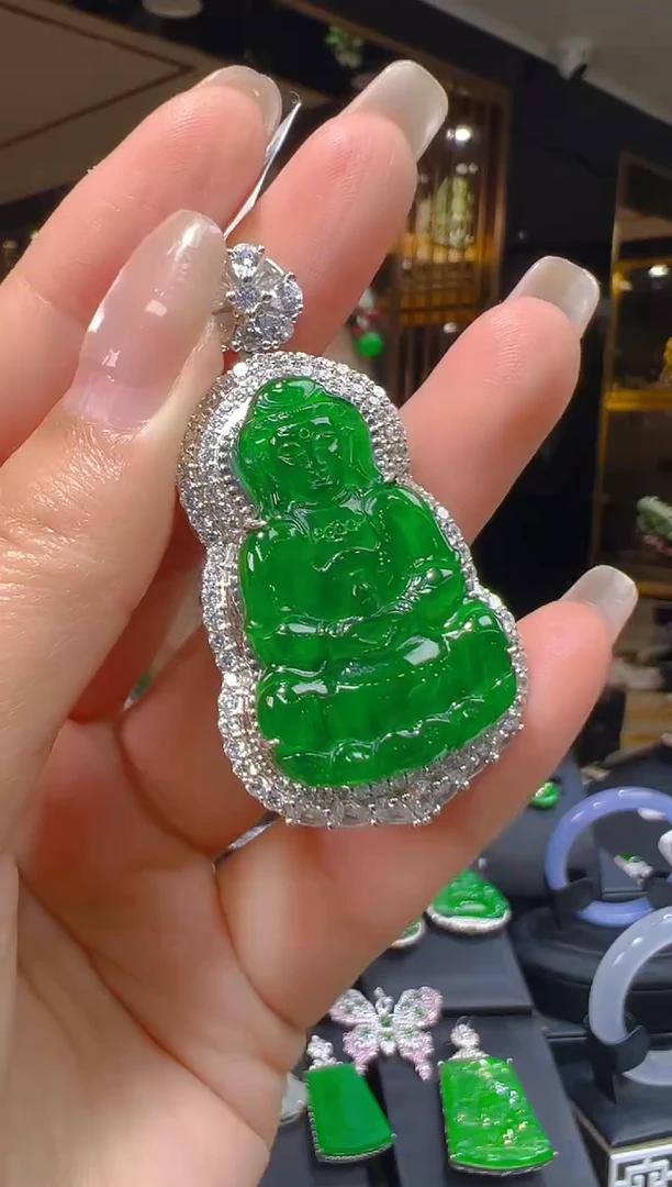 翡翠银S925镶嵌吊坠(赠链)101 (多样性发货发其一)