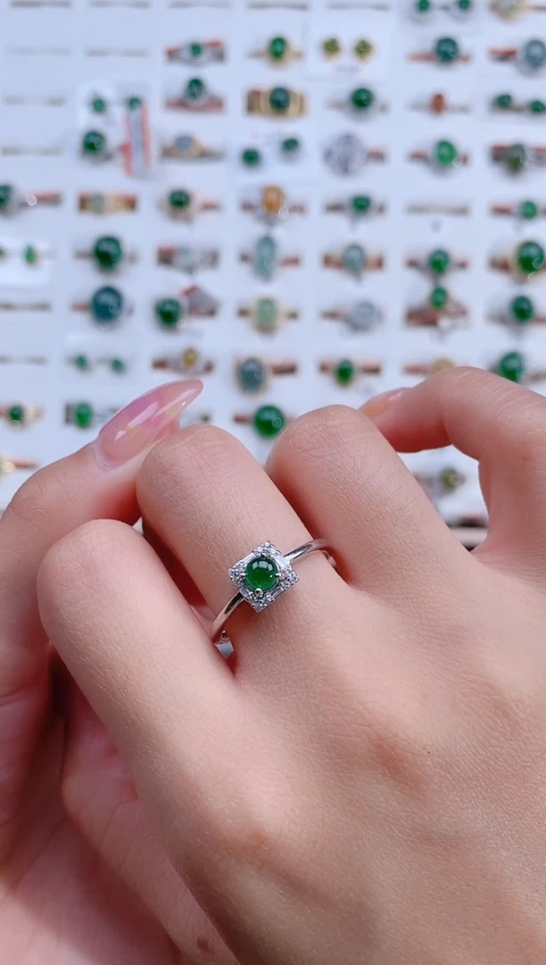 翡翠戒指银S925镶嵌天然翡翠