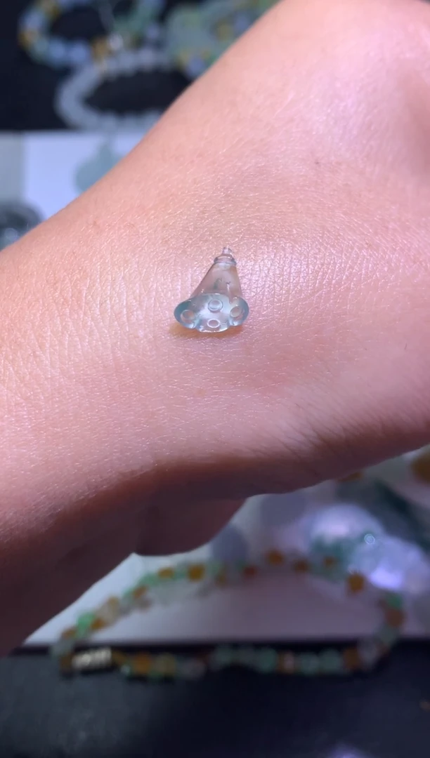 未镶嵌定制翡翠毛货