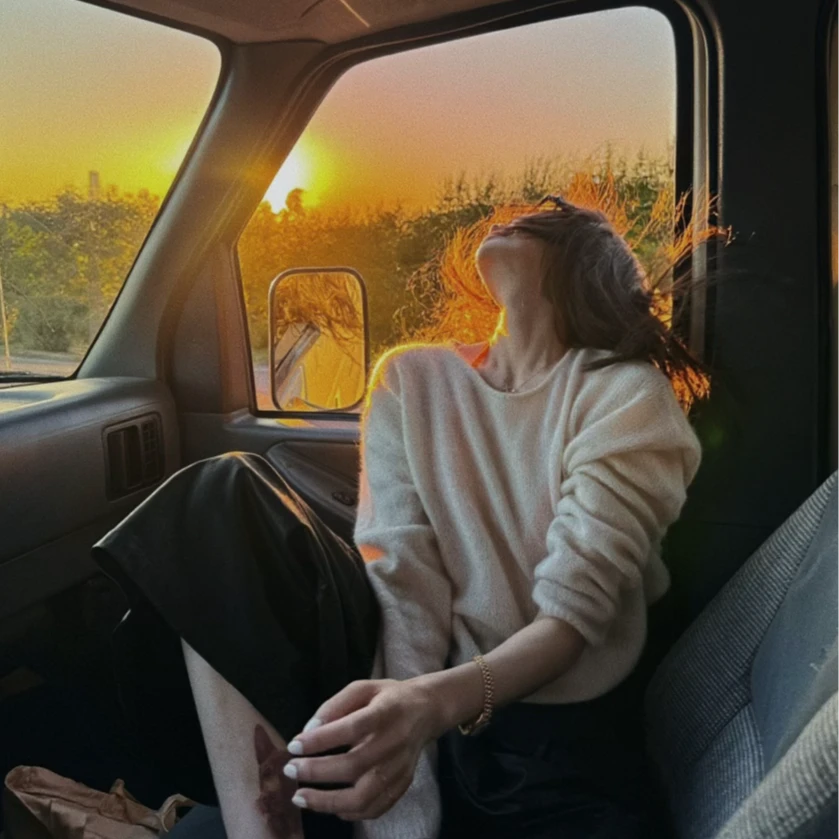 vv22666圆领长袖净版包边针织毛衣